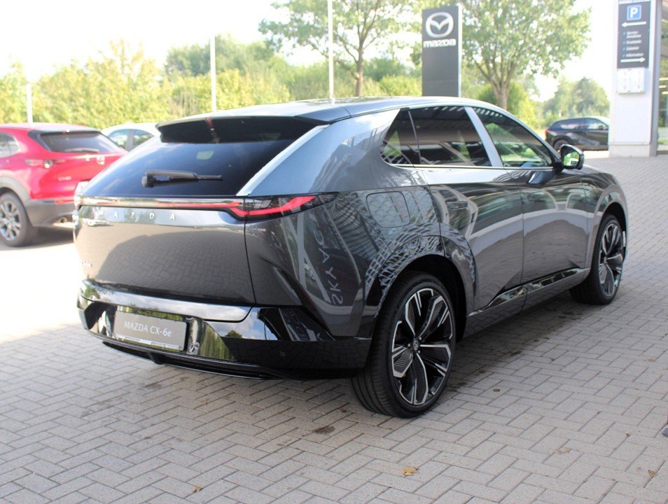 Fahrzeugabbildung Mazda CX-6e EV-258 Takumi Plus DIGI. SPIEGEL 21' PANO
