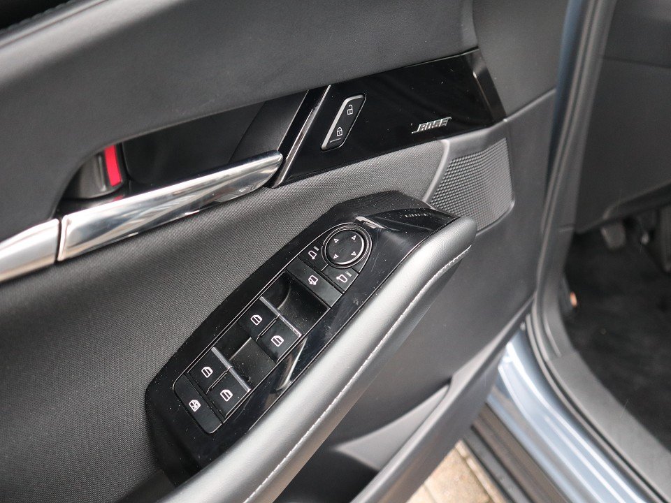 Fahrzeugabbildung Mazda CX-30 M-Hybrid G-140 Exclusive-Line *Dezember-Aktion* Allwetter 360° MATRIX BOSE SHZ HUD