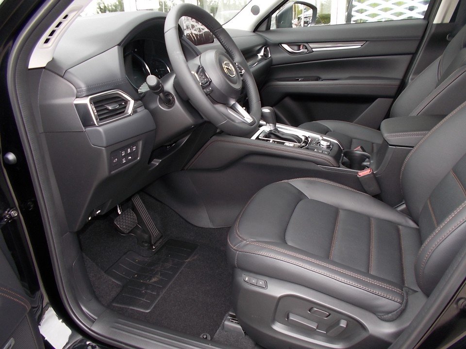 Fahrzeugabbildung Mazda CX-5 D-184 AWD AT Sports-Line LEDER-S TEC-P GSD el. Sitzv. MATRIX 360° BOSE HUD MRCC