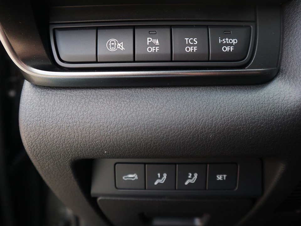 Fahrzeugabbildung Mazda CX-30 M-Hybrid Nagisa G-140 AT *Winter-Aktion* NAVI ACAA SHZ HUD RFK BOSE VOLL-LED