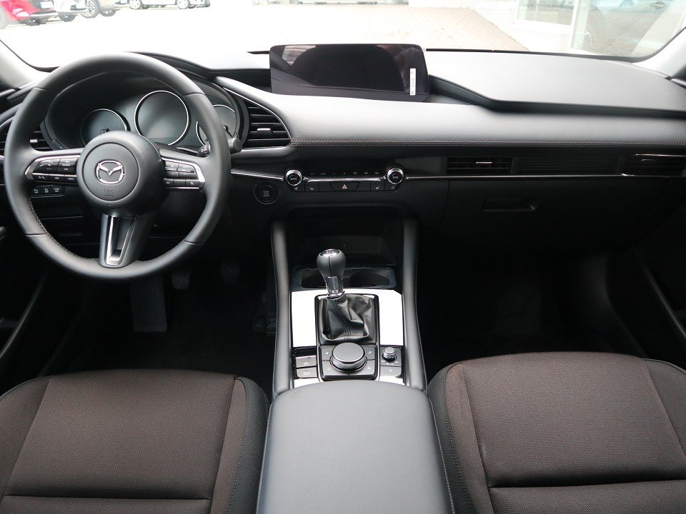 Fahrzeugabbildung Mazda 3 FB 2025 M-Hybrid Centre-Line G-140 NAVI ACAA SHZ HUD RFK VOLL-LED