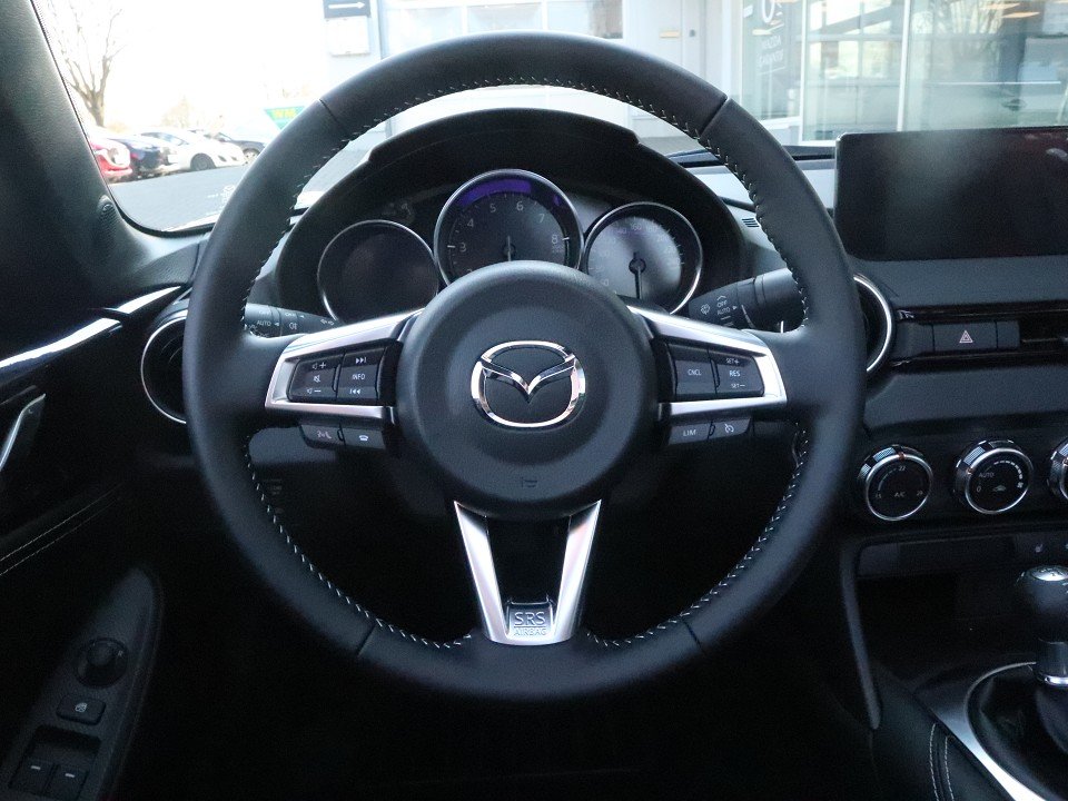 Fahrzeugabbildung Mazda MX-5 2026 G-132 Exclusive-Line LEDER NAVI ACAA BOSE MATRIX RFK SHZ