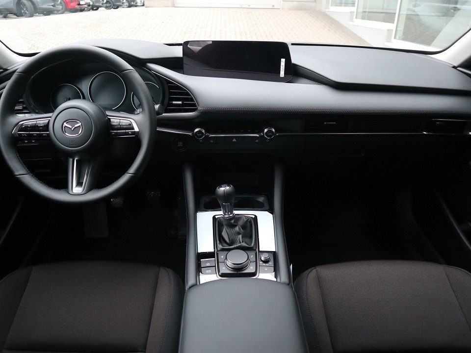 Fahrzeugabbildung Mazda 3 FB 2027 M-Hybrid G-140 Centre-Line NAVI ACAA Voll-LED SHZ HUD RFK
