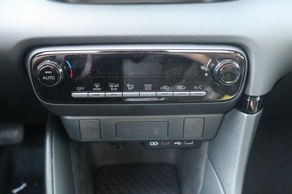 Fahrzeugabbildung Mazda 2 Hybrid 1.5L VVT-i 116 PS CVT Prime-Line *Sofort* ACAA RFK DRCC DAB Bluetooth