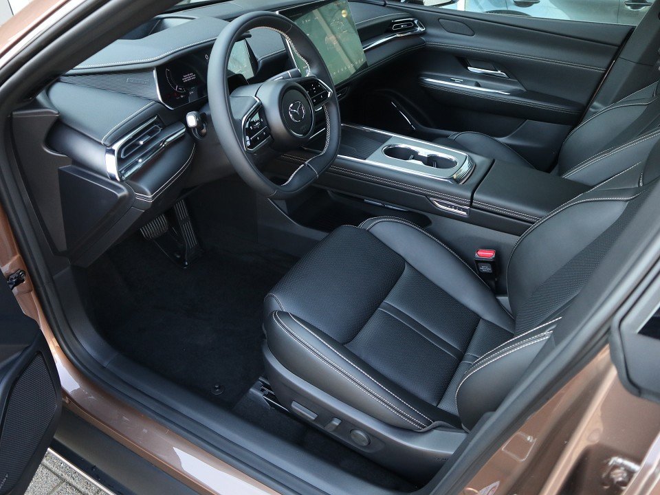 Fahrzeugabbildung Mazda 6e EV-258 Takumi *Sofort* LEDER PANO NAVI ACAA 360° HUD SHZ