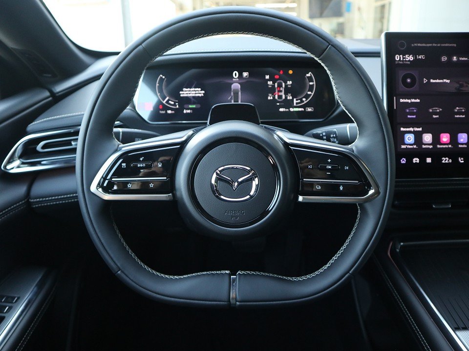 Fahrzeugabbildung Mazda 6e EV-258 Takumi *Sofort* LEDER PANO NAVI ACAA 360° HUD SHZ