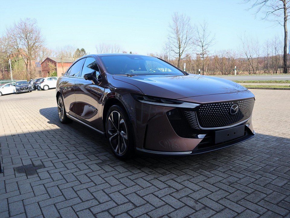 Fahrzeugabbildung Mazda 6e EV-258 Takumi *Sofort* LEDER PANO NAVI ACAA 360° HUD SHZ