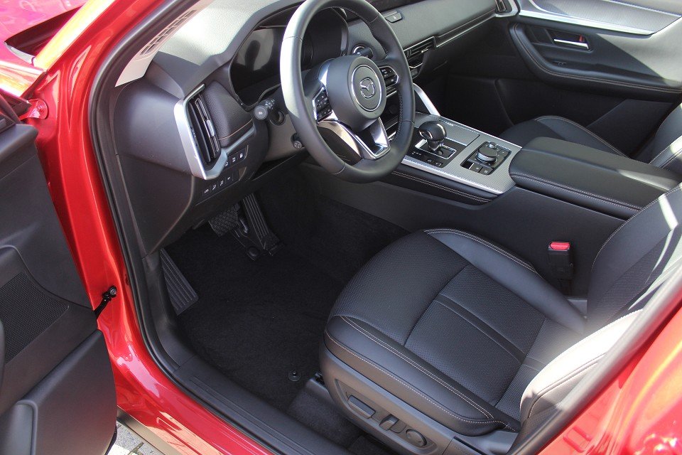 Fahrzeugabbildung Mazda CX-60 PHEV AWD AT Homura CON-P DRI-P COM-P LEDER BOSE MATRIX 360° el.Heckkl.