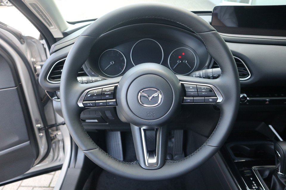 Fahrzeugabbildung Mazda CX-30 M-Hybrid Homura G-140 AT *Dezember-Aktion* Allwetter NAVI ACAA SHZ HUD RFK VOLL-LED