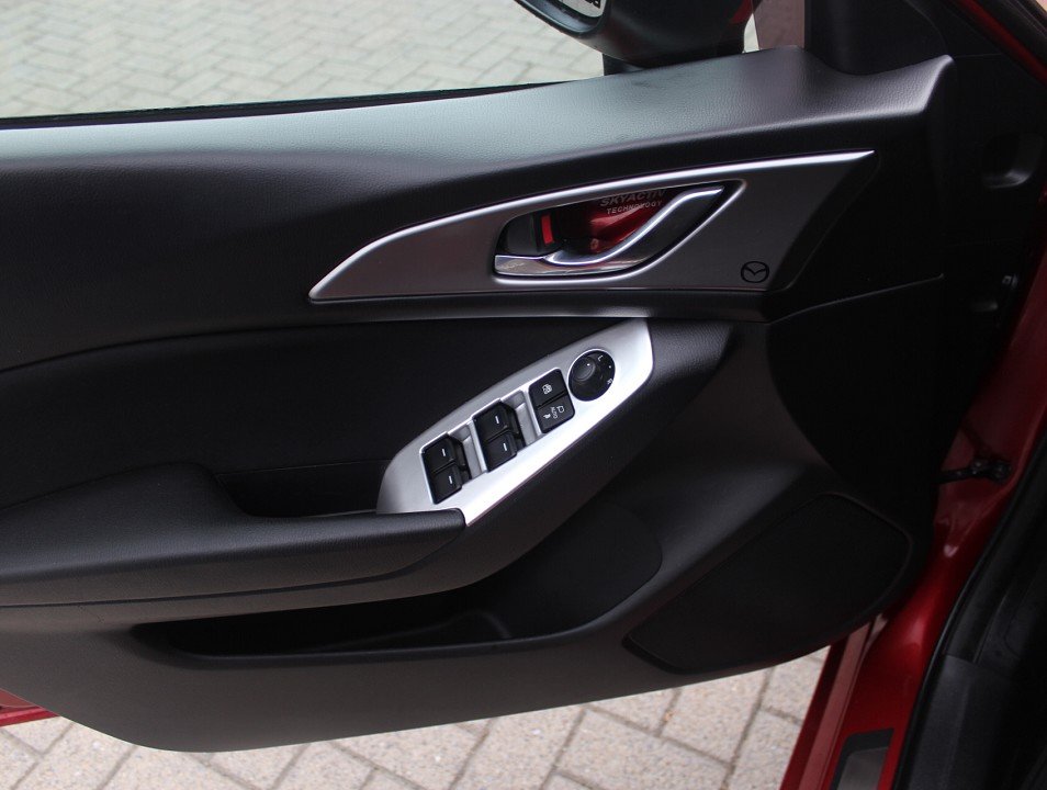 Fahrzeugabbildung Mazda 3 G-120 Signature+ NAVI RFK EPH TEMPOMAT BLUETOOTH