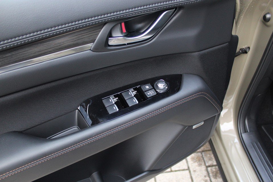 Fahrzeugabbildung Mazda CX-5 G-194 AT Sports-Line *AHK* 360° BOSE MATRIX HUD