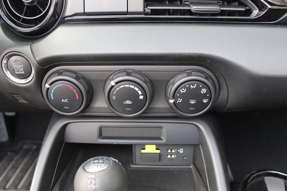 Fahrzeugabbildung Mazda MX-5 RF RHT Prime-Line G-132 ACAA VOLL-LED SHZ 16Zoll Tempomat