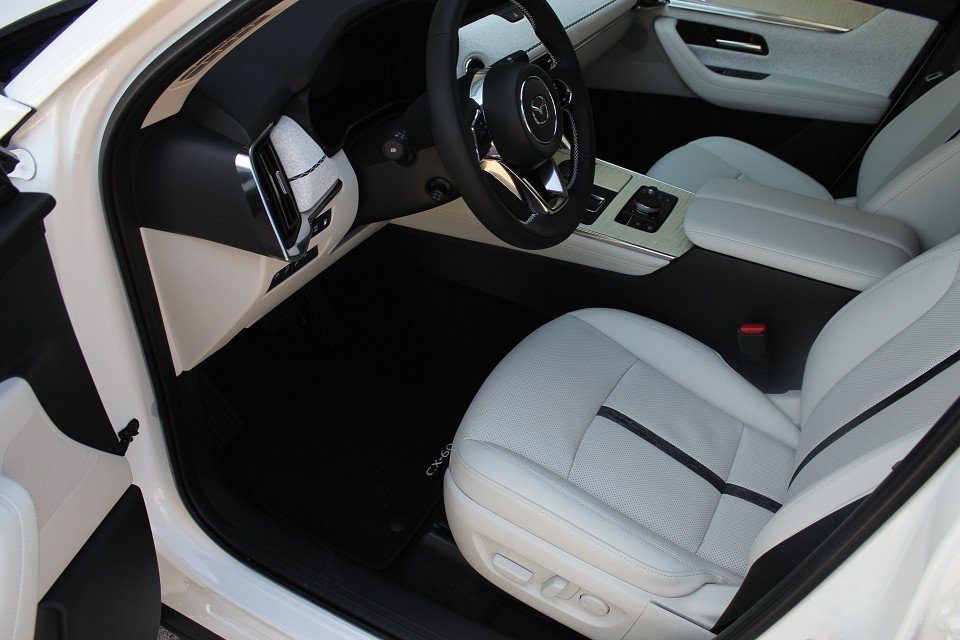 Fahrzeugabbildung Mazda CX-60 PHEV 2025 Takumi Plus AWD AT LEDER NAVI ACAA SHZ HUD 360° BOSE MATRIX