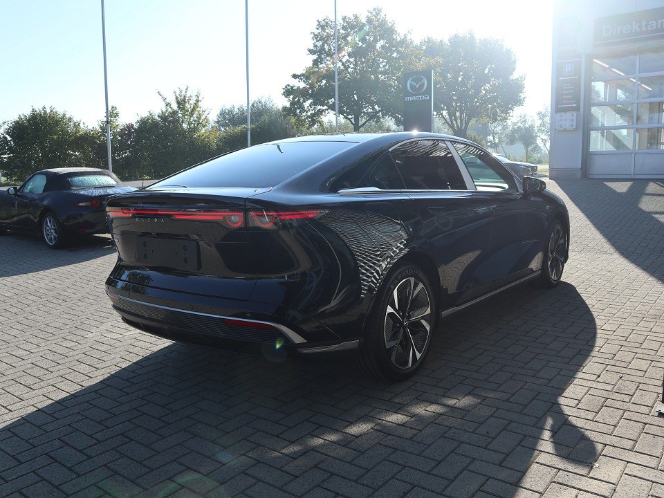 Fahrzeugabbildung Mazda 6E Takumi EV-258 LEDER PANO NAVI ACAA 360° HUD SHZ