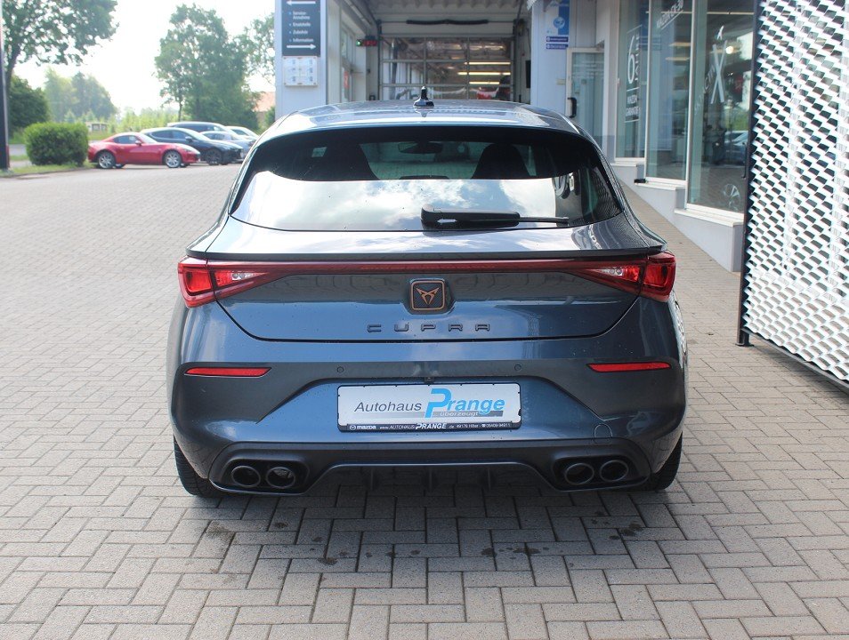 Fahrzeugabbildung CUPRA Leon 2.0 TSI DSG VZ LEDER NAVI BREMBO BEATS ACC DCC