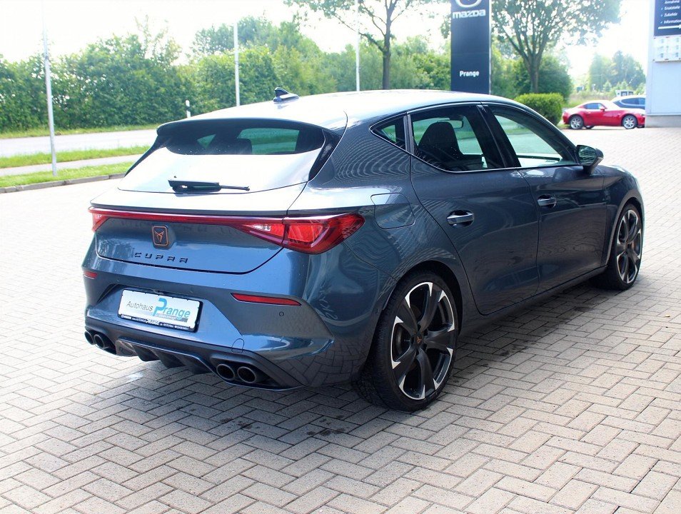 Fahrzeugabbildung CUPRA Leon 2.0 TSI DSG VZ LEDER NAVI BREMBO BEATS ACC DCC