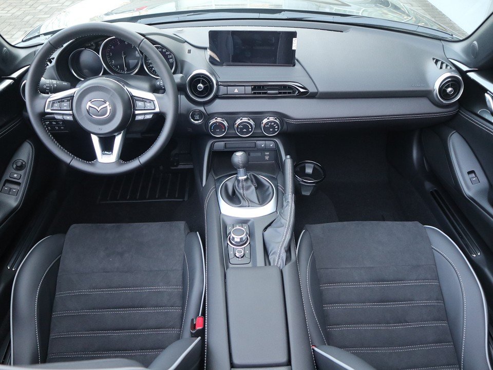 Fahrzeugabbildung Mazda MX-5 2027 G-136 Homura Recaro Bilstein Brembo Matrix SCBS