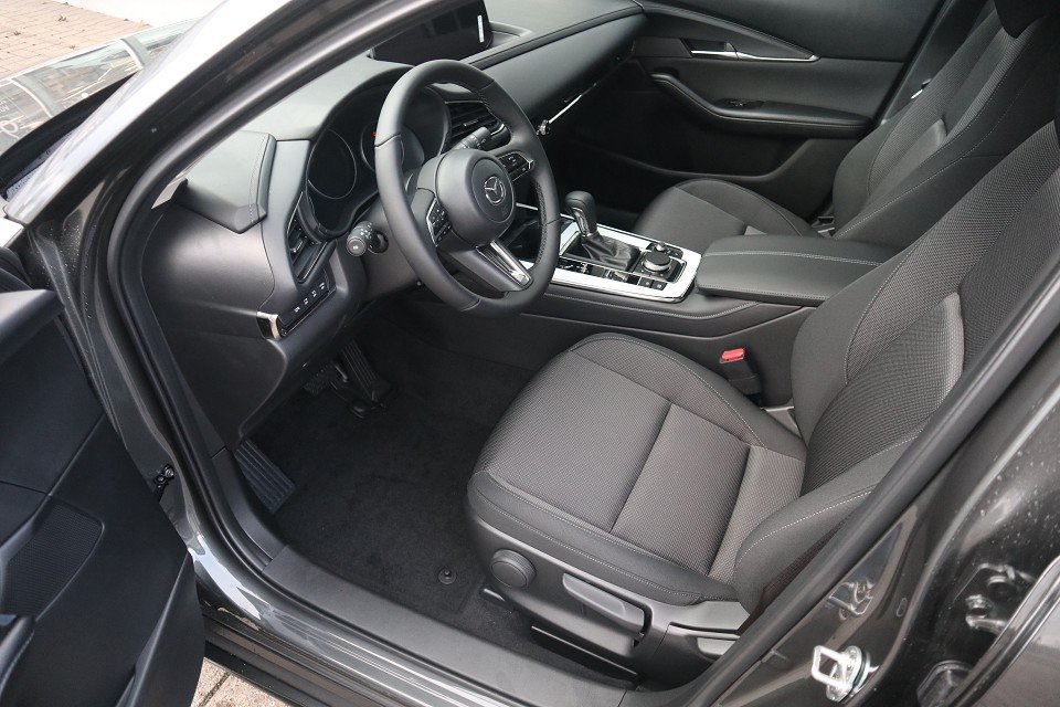 Fahrzeugabbildung Mazda CX-30 M-Hybrid G-140 AT Centre-Line DESI *Sofort*Aktion* NAVI ACAA MATRIX SHZ HUD RFK