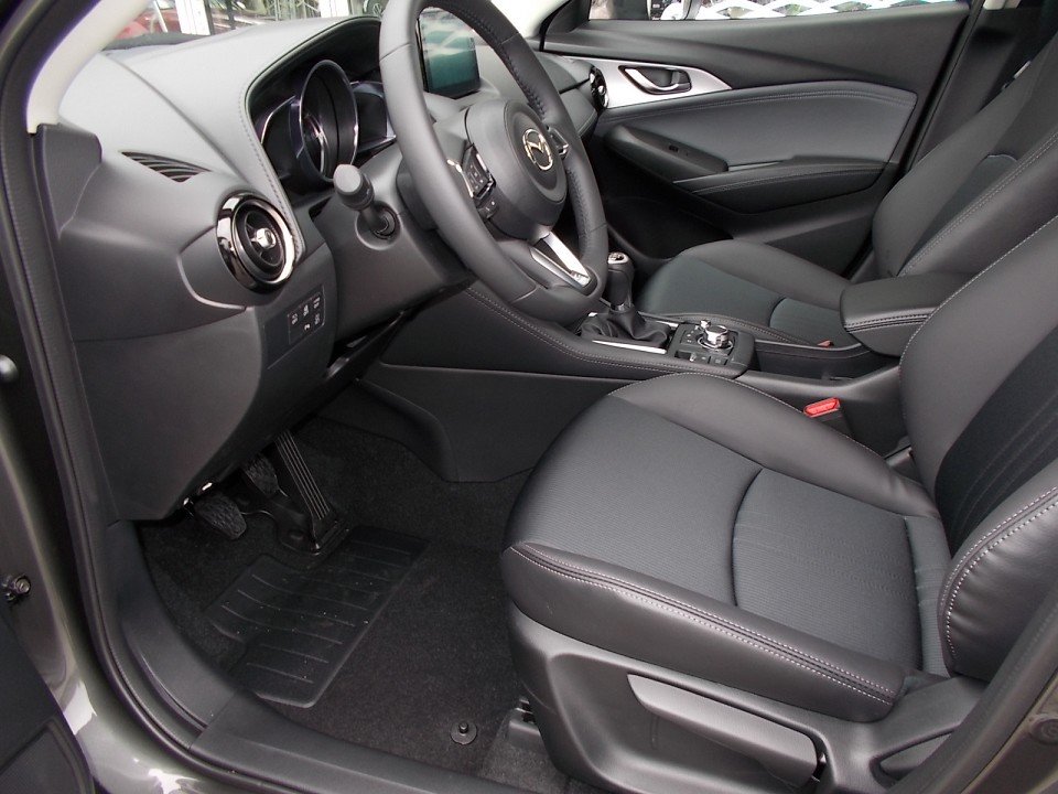 Fahrzeugabbildung Mazda CX-3 G-121 Sports-Line TEC-P NAVI ACAA MATRIX BOSE MRCC HUD RFK SHZ LHZ