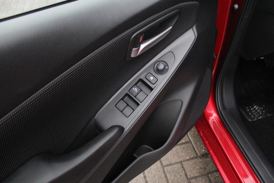 Fahrzeugabbildung Mazda 2 G-90 AT Homura ACAA LED Klimaaut. SHZ RFK 16-Zoll