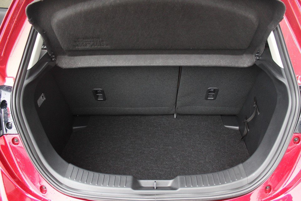 Fahrzeugabbildung Mazda 2 G-90 AT Homura ACAA LED Klimaaut. SHZ RFK 16-Zoll