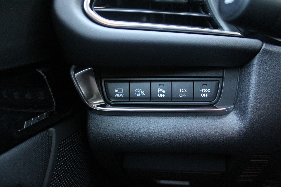 Fahrzeugabbildung Mazda CX-30 M-Hybrid G-140 Exclusive-Line *Dezember-Aktion* NAVI ACAA SHZ HUD 360° MATRIX BOSE