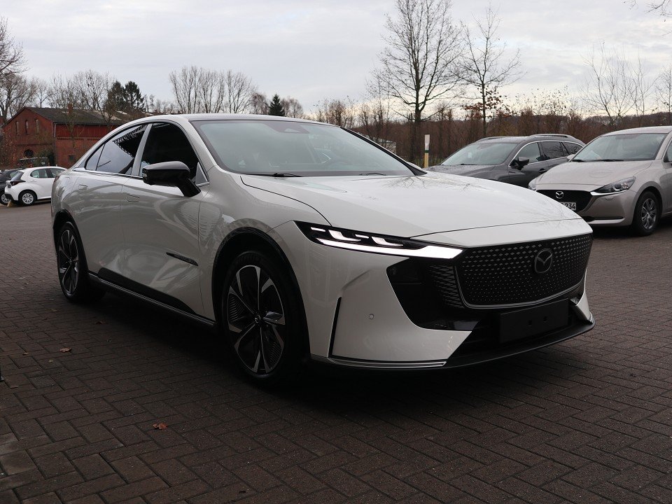 Fahrzeugabbildung Mazda 6e EV-258 Takumi *Sofort*Aktion* LEDER PANO NAVI ACAA 360° HUD SHZ