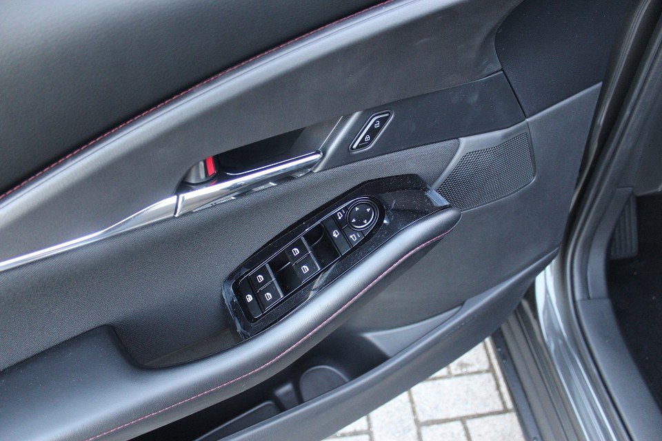 Fahrzeugabbildung Mazda CX-30 M-Hybrid G-140 Homura *Sofort*Aktion* NAVI ACAA SHZ HUD RFK VOLL-LED