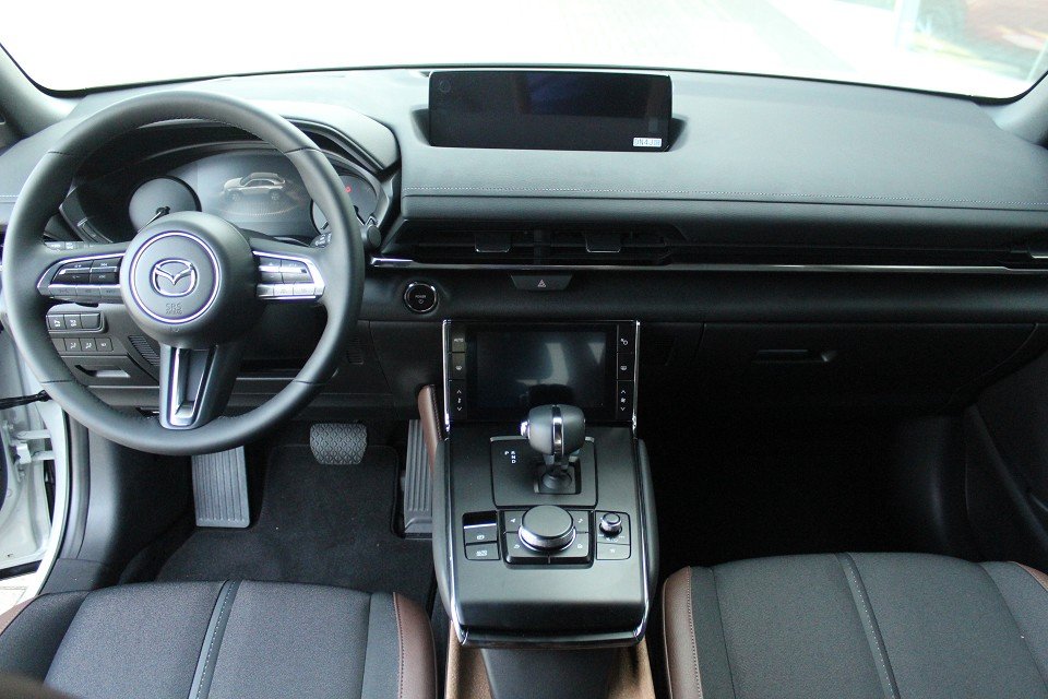 Fahrzeugabbildung Mazda MX-30 EV Advantage Industrial Vintage ELEKTRO NAVI el. Sitzv. SHZ RFK MATRIX