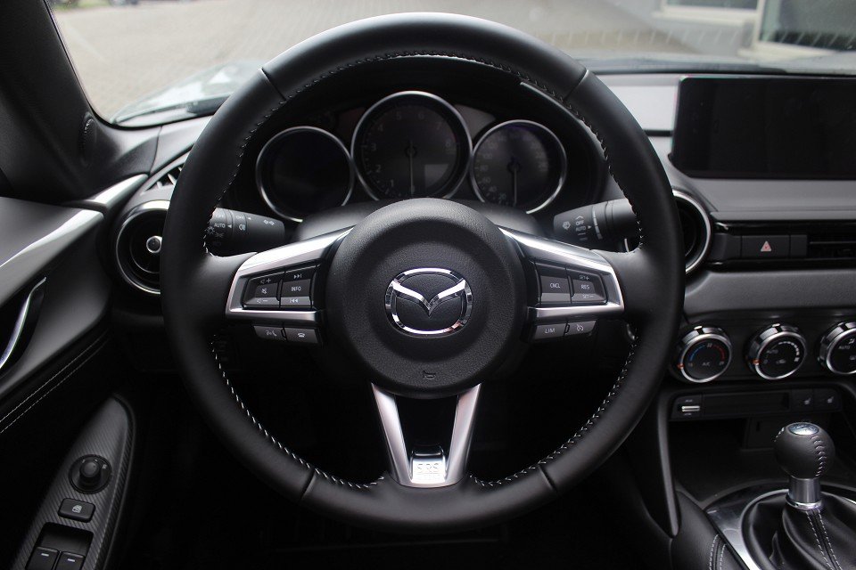 Fahrzeugabbildung Mazda MX-5 2026 RF RHT G-132 Exclusive-Line *Sofort* LEDER NAVI ACAA BOSE MATRIX RFK SHZ