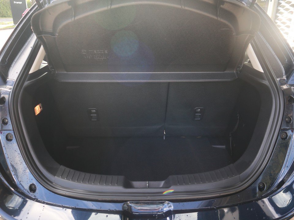 Fahrzeugabbildung Mazda 2 M-Hybrid Center-Line G-90 Allwetter LED KLIMA ACAA DAB+ Tempo