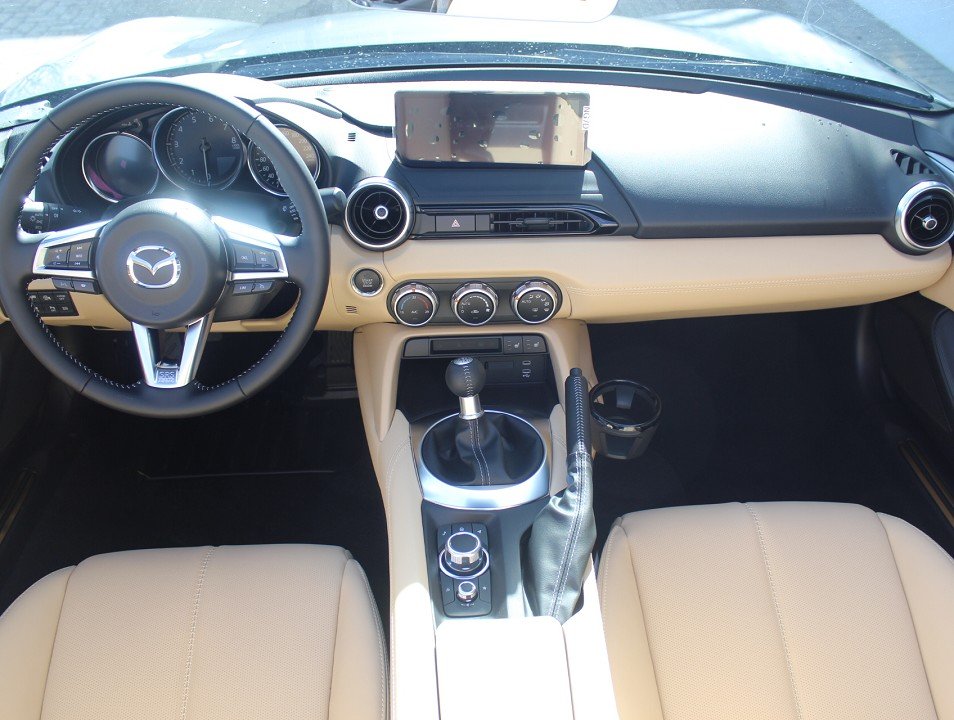 Fahrzeugabbildung Mazda MX-5 2026 G-132 Kazari *Sofort*Aktion* LEDER NAVI ACAA BOSE MATRIX RFK SHZ