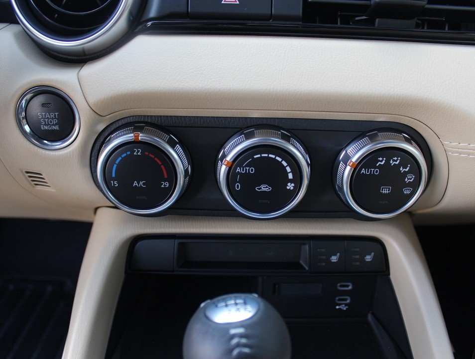 Fahrzeugabbildung Mazda MX-5 2026 G-132 Kazari *Sofort*Aktion* LEDER NAVI ACAA BOSE MATRIX RFK SHZ