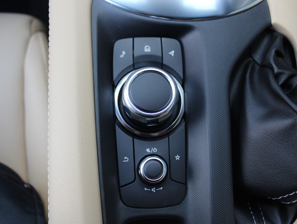 Fahrzeugabbildung Mazda MX-5 2026 G-132 Kazari *Sofort*Aktion* LEDER NAVI ACAA BOSE MATRIX RFK SHZ