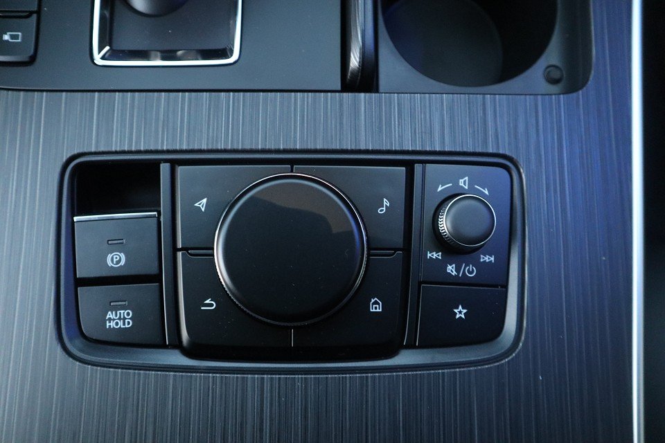 Fahrzeugabbildung Mazda CX-80 2026 PHEV AWD AT Exclusive-Line 7-Sitzer NAVI ACAA RFK EPH SHZ LHZ HUD