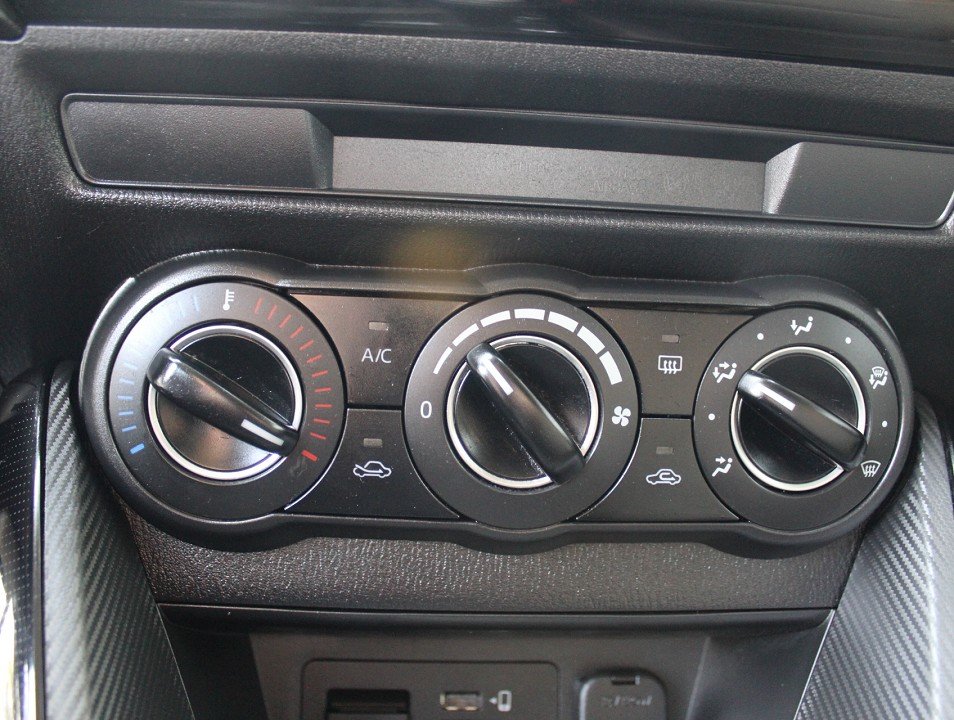 Fahrzeugabbildung Mazda 2 G-90 Center-Line ACAA KLIMA TEMPOMAT BLUETOOTH