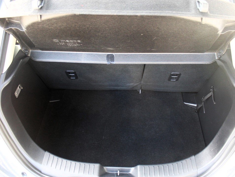 Fahrzeugabbildung Mazda 2 G-90 Center-Line ACAA KLIMA TEMPOMAT BLUETOOTH