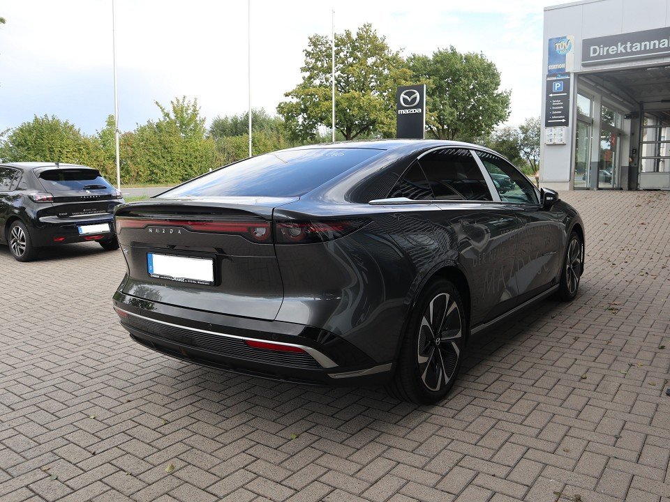 Fahrzeugabbildung Mazda 6e EV-258 Takumi Plus *Sofort* NAPPA PANO NAVI ACAA 360° HUD SHZ
