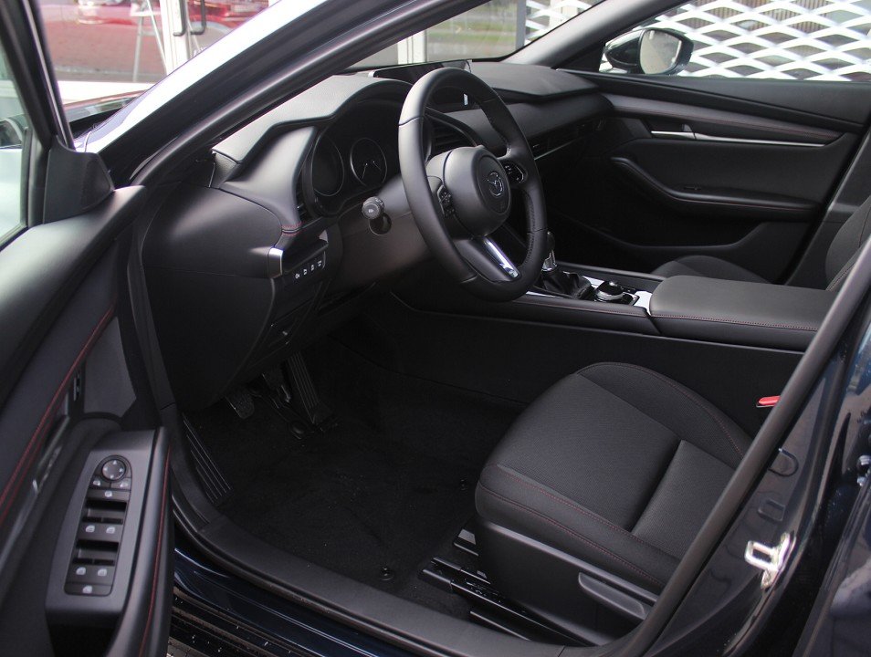 Fahrzeugabbildung Mazda 3 2027 G-140 Homura *Sofort*Aktion* NAVI ACAA SHZ HUD RFK VOLL-LED