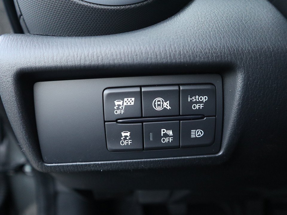 Fahrzeugabbildung Mazda MX-5 2027 G-136 Yakudo RECARO BILSTEIN NAVI ACAA RFK MATRIX
