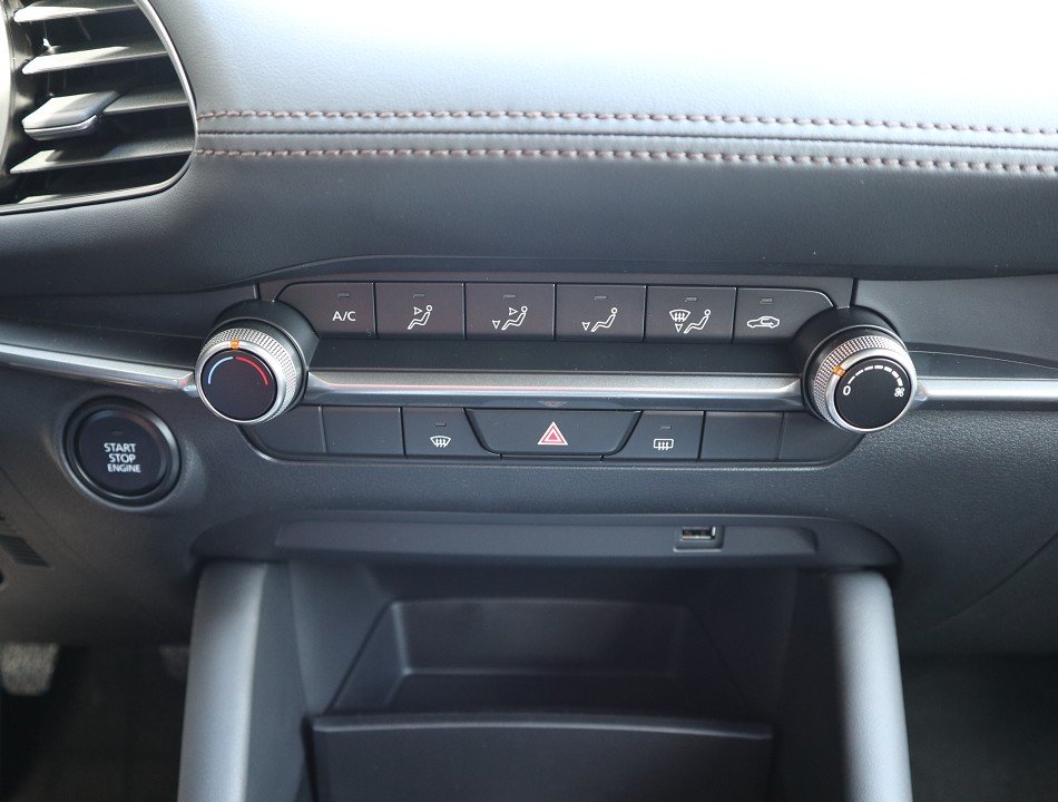 Fahrzeugabbildung Mazda 3 Prime-Line G-140 *Winter-Aktion* NAVI ACAA HUD RFK MRCC BLUETOOTH