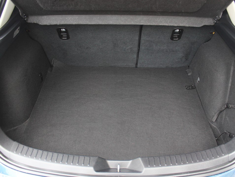 Fahrzeugabbildung Mazda 3 G-120 Exclusive-Line LED EPH SHZ LHZ MZD TEMPOMAT