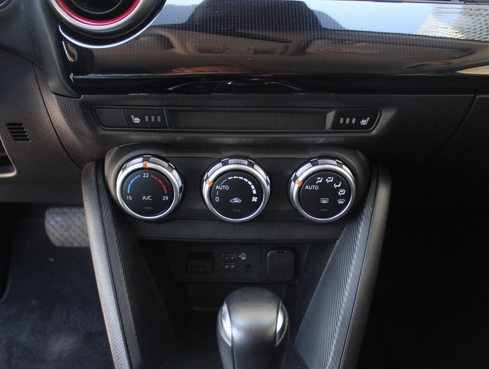 Fahrzeugabbildung Mazda 2 G-90 AT Homura *Zubehör* Sportlich LED ACAA RFK SHZ