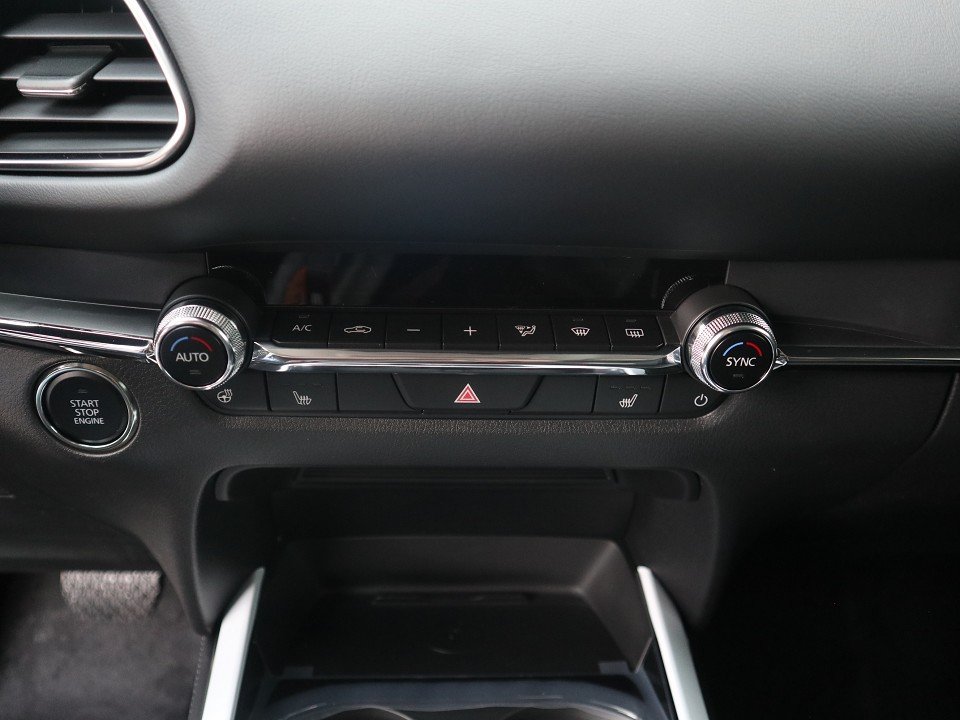 Fahrzeugabbildung Mazda CX-30 2027 M-Hybrid G-140 AT Makoto NAVI ACAA BOSE HUD 360° SHZ