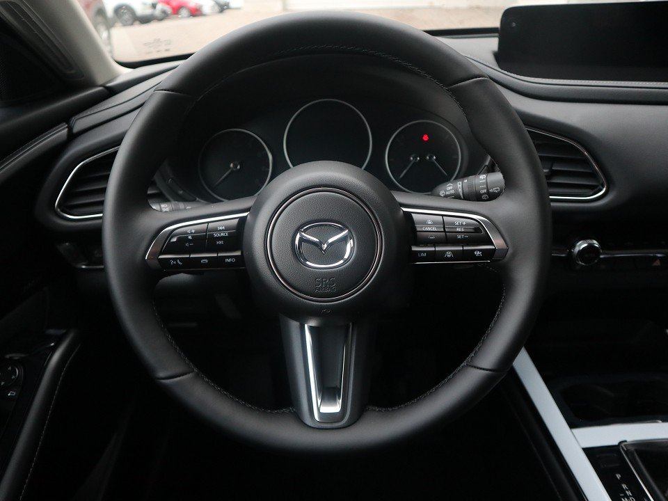 Fahrzeugabbildung Mazda CX-30 2027 M-Hybrid G-140 AT Makoto NAVI ACAA BOSE HUD 360° SHZ