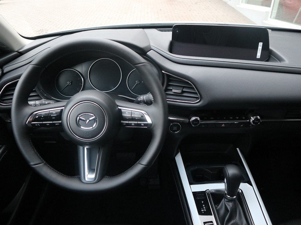 Fahrzeugabbildung Mazda CX-30 2027 M-Hybrid G-140 AT Makoto NAVI ACAA BOSE HUD 360° SHZ