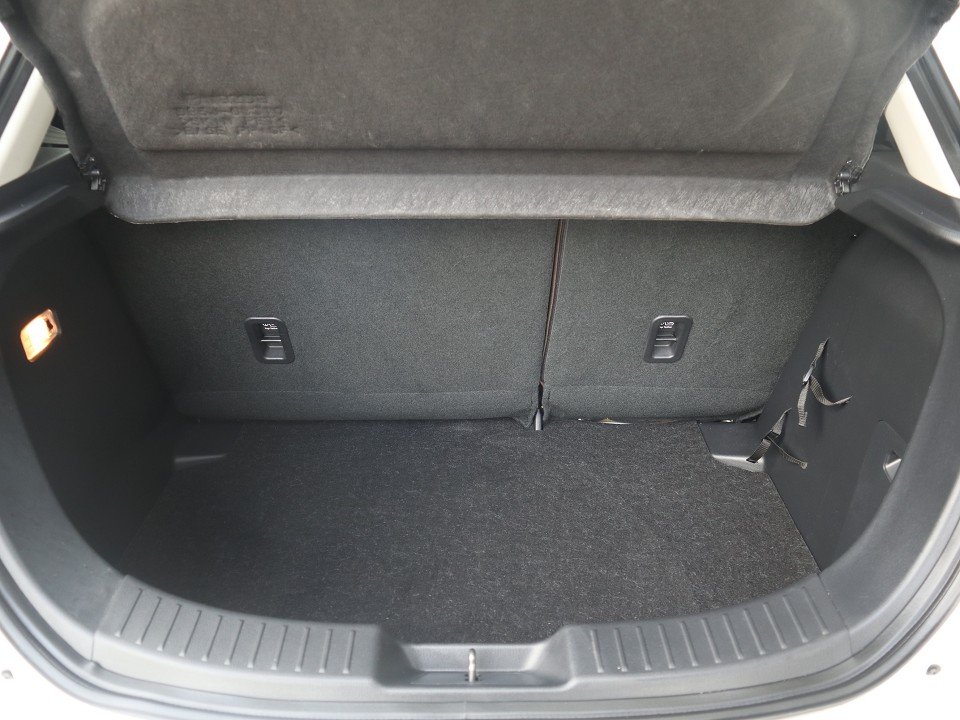 Fahrzeugabbildung Mazda 2 Exclusive-Line G-90 AT TOU-P1 ACAA SHZ BLUETOOTH TEMPOMAT VOLL-LED