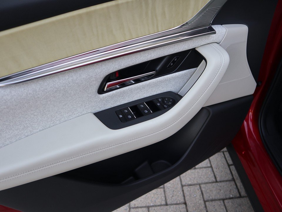 Fahrzeugabbildung Mazda CX-60 D-254 AWD AT Takumi PRE-COM-P CON-P DA-P PAN-P *Winter-Aktion* Leder el.Sitzv. 360° BOSE MATRIX