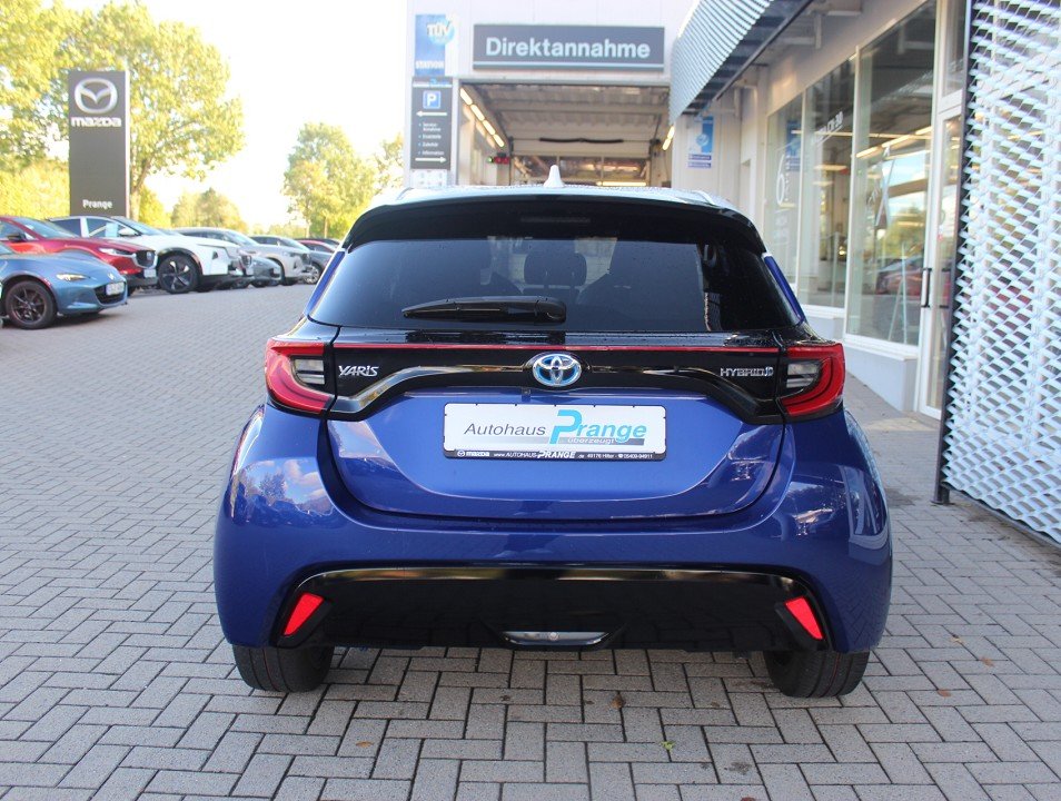 Fahrzeugabbildung Toyota Yaris Hybrid 1.5 Dual-VVT-iE Style Teil-Leder LED RKF SHZ ACAA