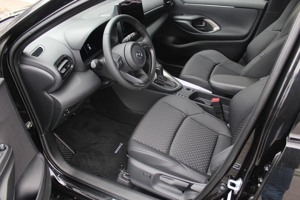 Fahrzeugabbildung Mazda 2 Hybrid Homura Plus 1.5L VVT-i 116 PS CVT *Sofort* NAVI ACAA EPH RFK MRCC HUD SHZ LogIn